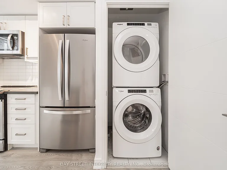 50 Wellesley St E #2801 — Photo 7