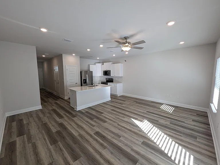 5723 Sandy Walk St — Photo 6