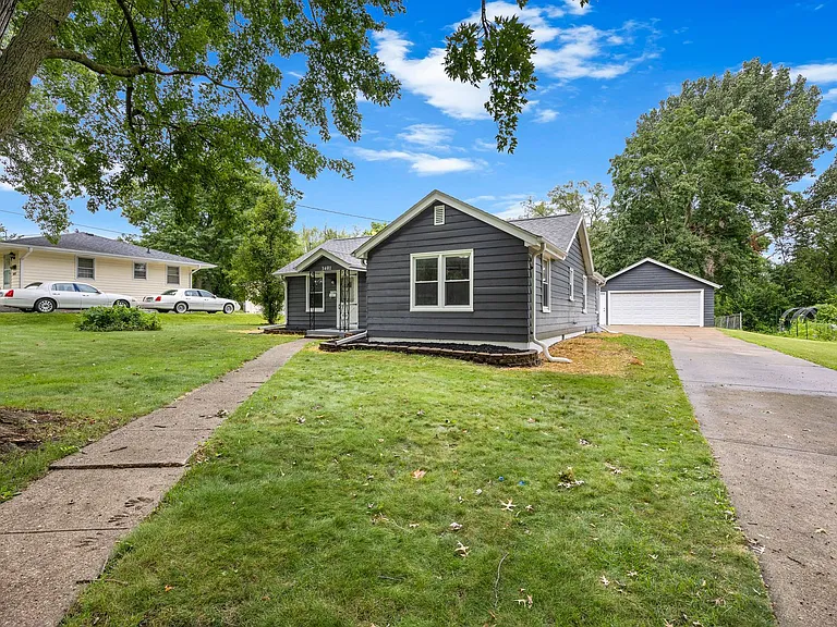 3401 Seneca Ave — Photo 10