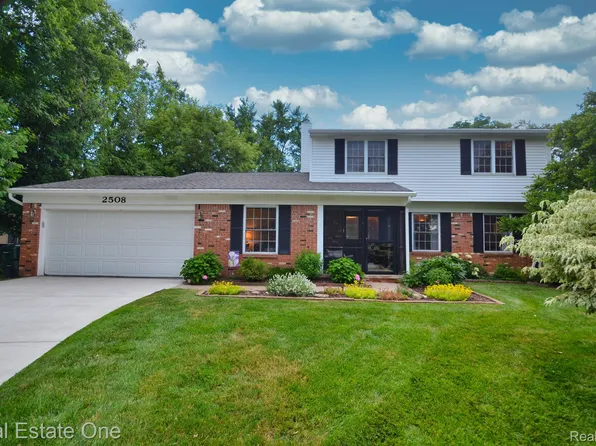 2508 Browning Dr, Lake Orion, MI 48360