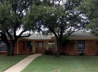 1437 Cavender Dr, Hurst, TX 76053