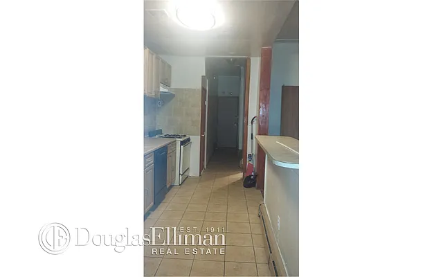 Rented by Douglas Elliman | media 48