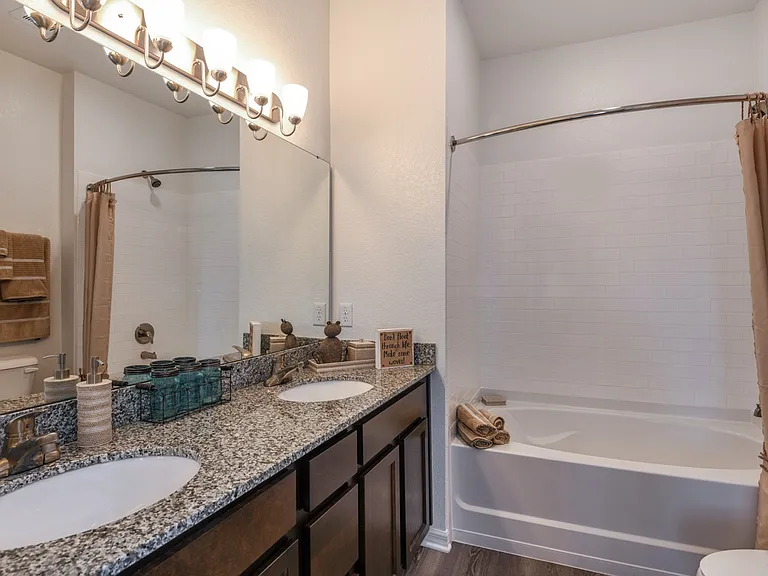 Marden Ridge Luxury Apartments — Photo 10