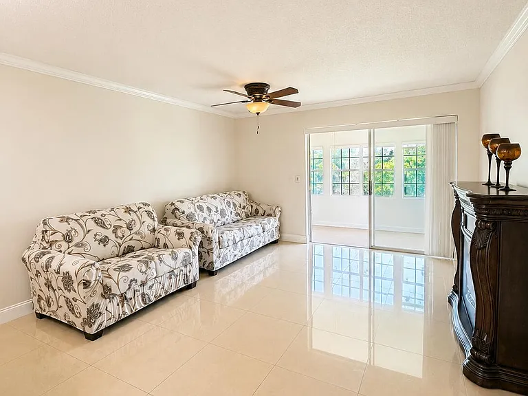 157 Lake Anne Dr — Photo 5