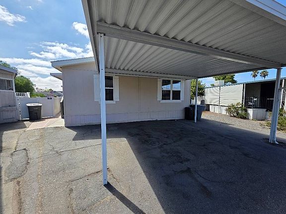 4th image of 2907 S Santa Fe Ave Space 12