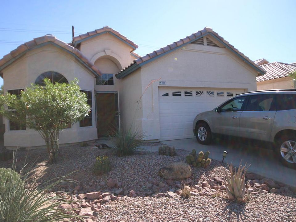 1st image of 979 E Brentrup Dr