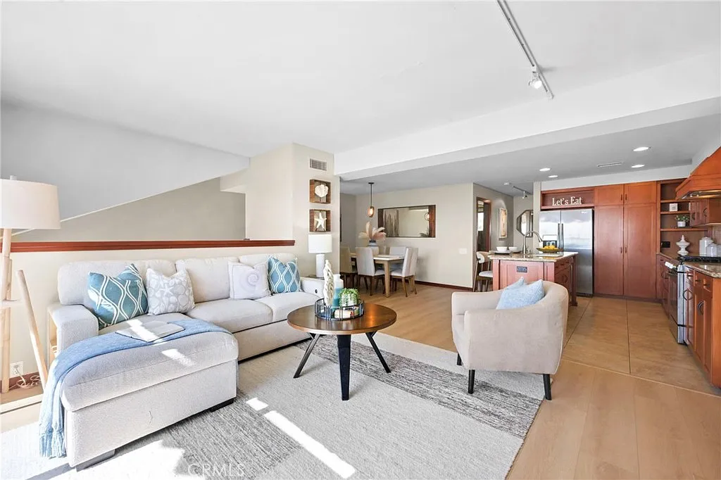 3 bed, 1737 sqft, $6,500 — Photo 4