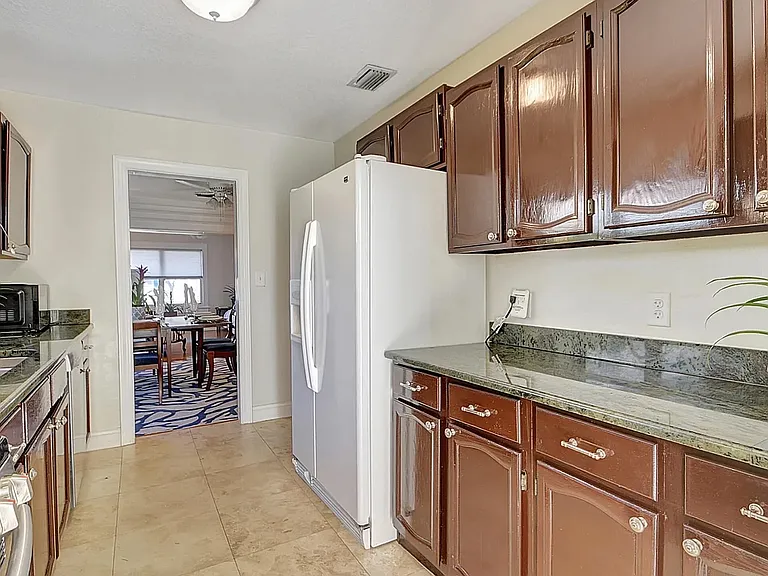 416 El Prado — Photo 28