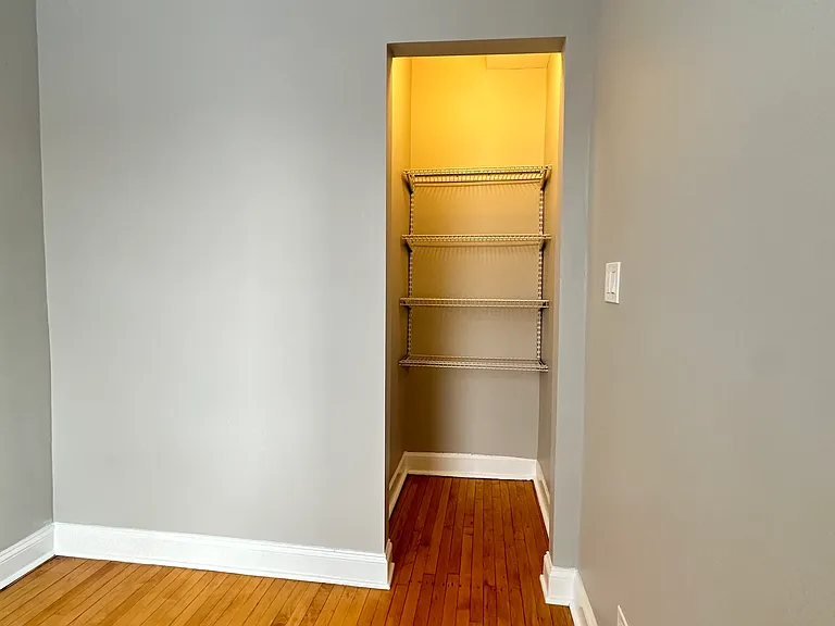 3345 N Troy St #3 — Photo 3