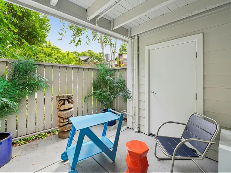 The Presidio Apartments — Photo 37