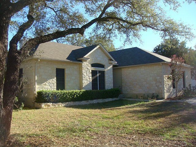 1st image of 2903 Great Oaks Dr