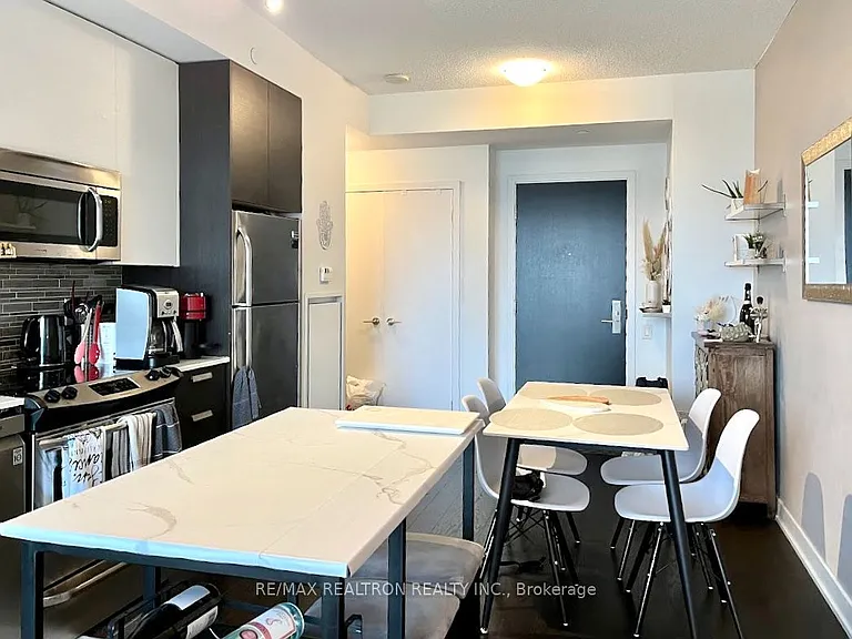 1815 Yonge St #1209 — Photo 14