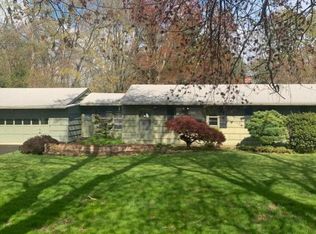 572 Moose Hill Rd, Monroe, CT 06468