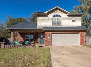 1100 SE Phoenix St, Bentonville, AR 72712