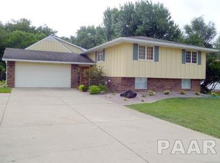 2402 Kathy Ln, Peoria, IL 61607