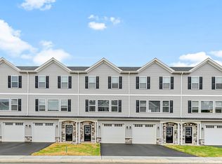 330 Sruthi Dr, Mechanicsburg, PA 17050