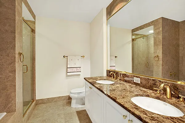 Sold by Nest Seekers International | media 14