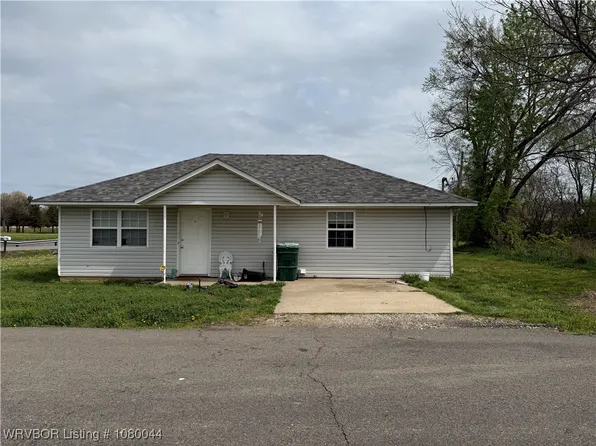 200 E Scott Ave, Sallisaw, OK 74955