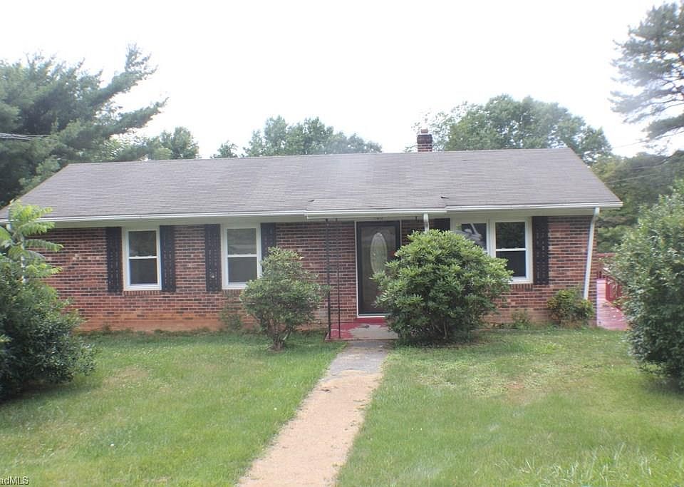 1st image of 102 Hanks St