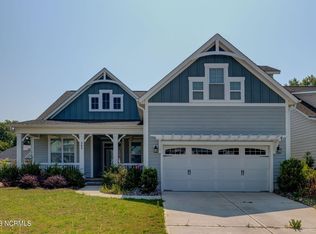 860 Lake Willow Way, Holly Ridge, NC 28445