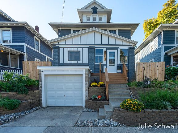 2nd image of 1434 Sherman St SE