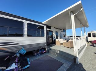 49 Beach St, Sneads Ferry, NC 28460
