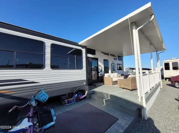 49 Beach Street, North Topsail Beach, NC 28460