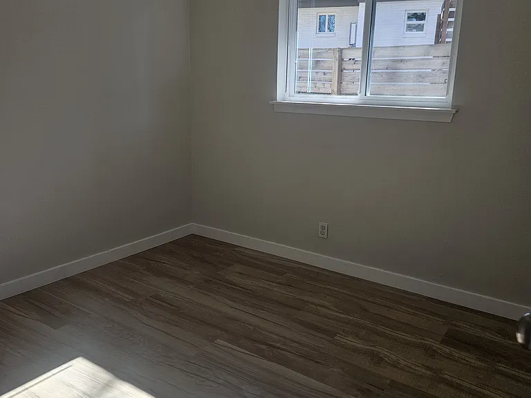 3402 Laguna Dr — Photo 21