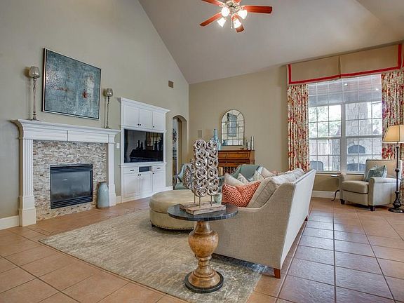 3rd image of 4404 Brenda Dr