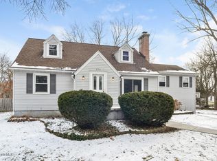670 Charlotte Ave NW, Grand Rapids, MI 49504