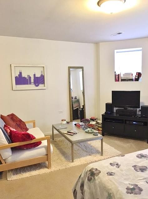 1st image of 1022 N Damen Ave #3V