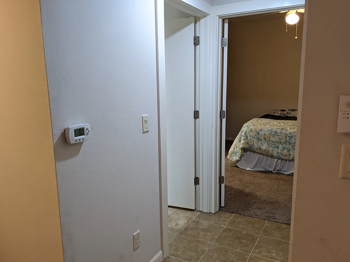 Building Photo - 2708 San Pedro St #102