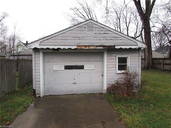 5th image of 228 Iowa Ave