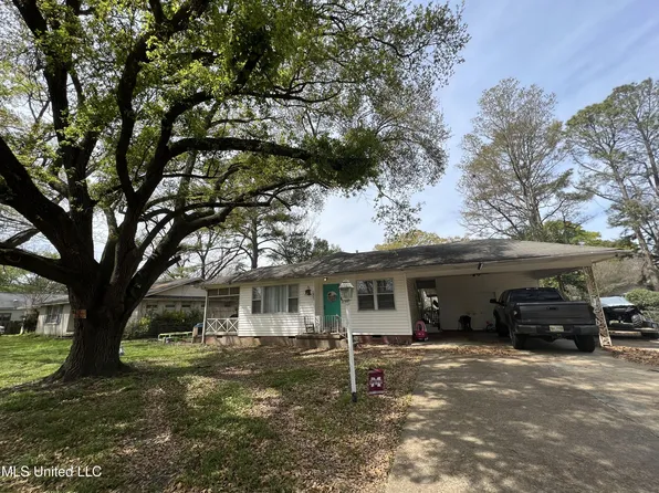 1623 Jackson Ave, Yazoo City, MS 39194
