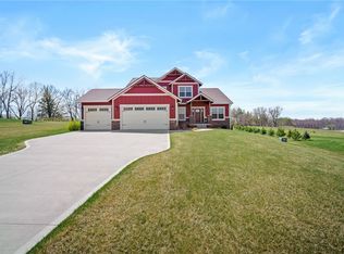 1021 Silverado Dr, Norwalk, IA 50211