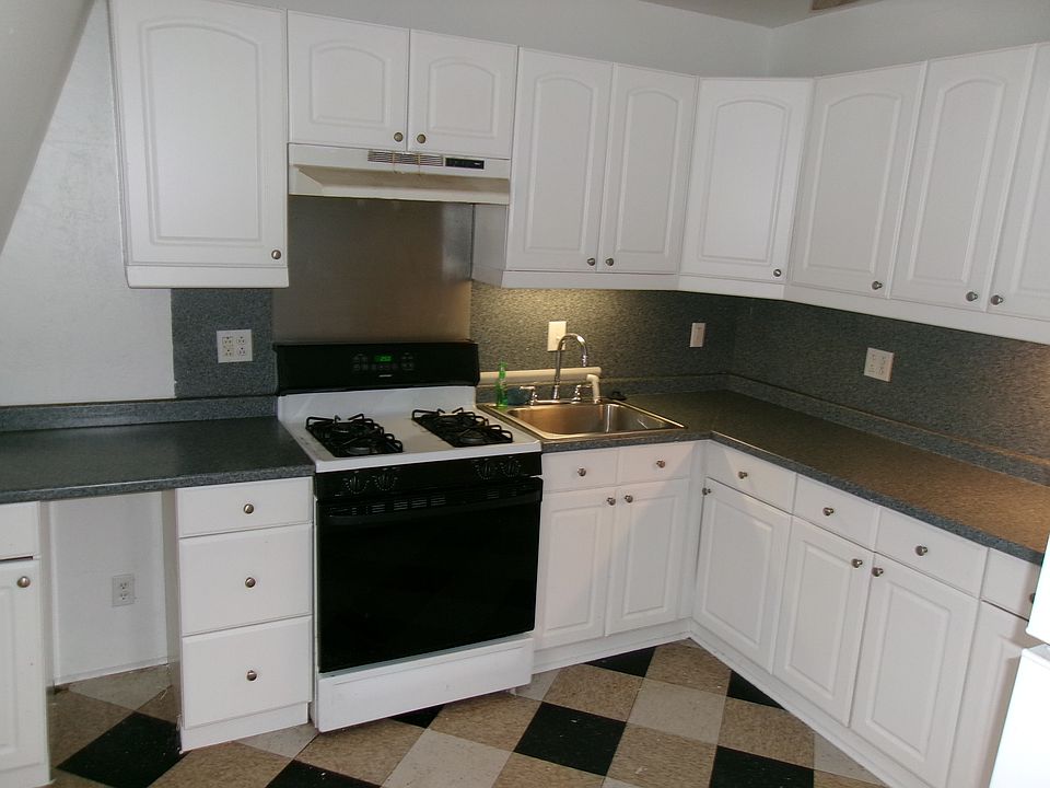 1st image of 306 S 4th St #C