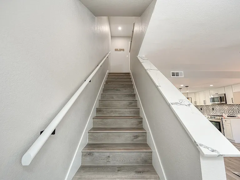 5608 Hillsdale Blvd #C — Photo 31