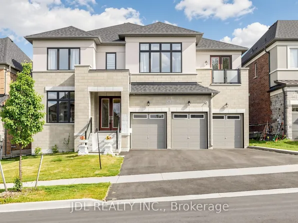 4 Fair Winds Ln, East Gwillimbury, ON L9N 0V5