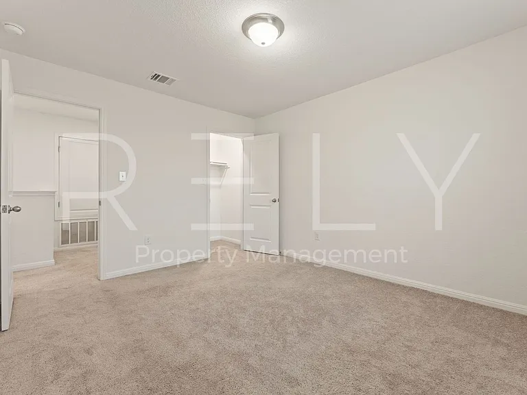 518 Woodpecker Run — Photo 25