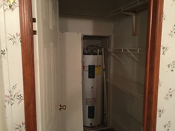 Walk-in closet master bath