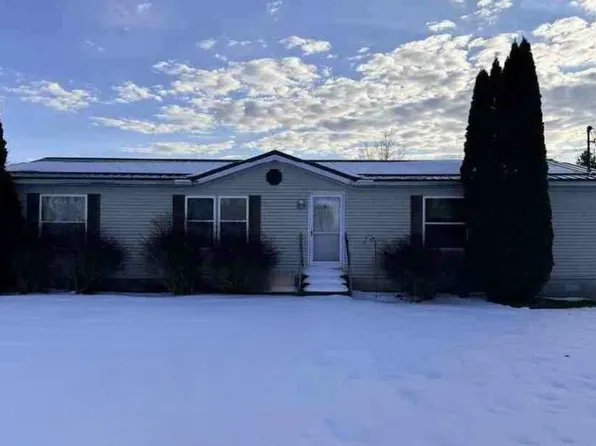 9308 Limeridge Rd, Mantua, OH 44255