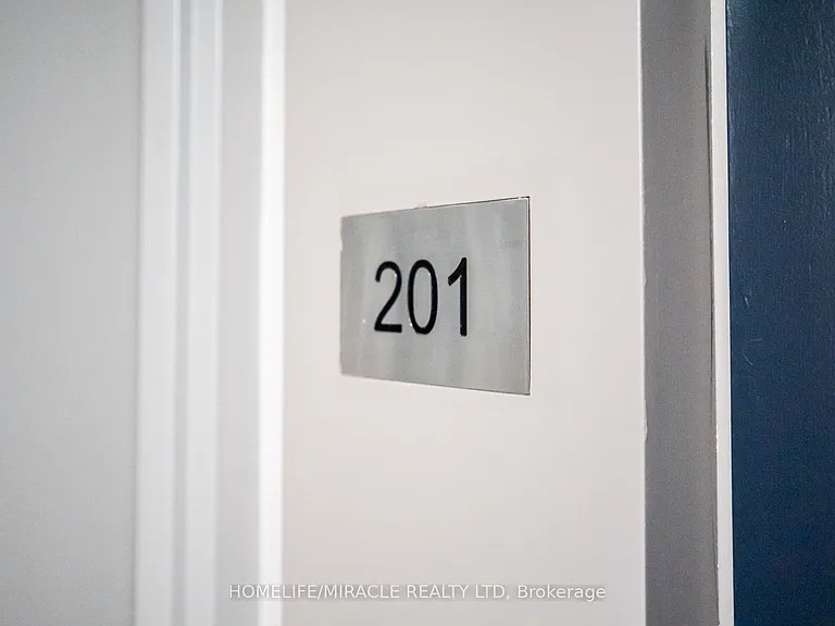 81 Navy Wharf Ct #201 — Photo 12