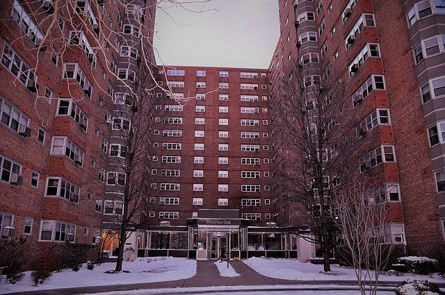 1st image of 4920 N Marine Dr #316