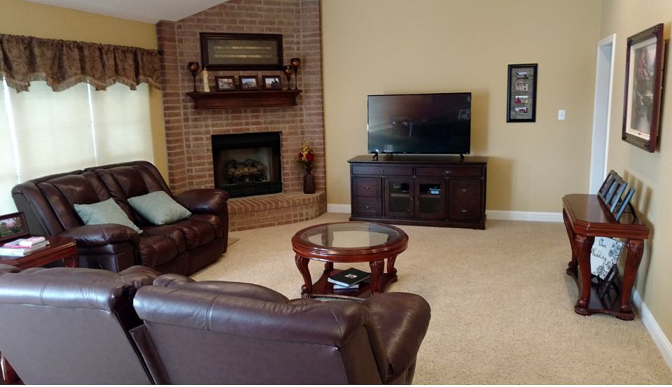 1st image of 115 Diane Ln