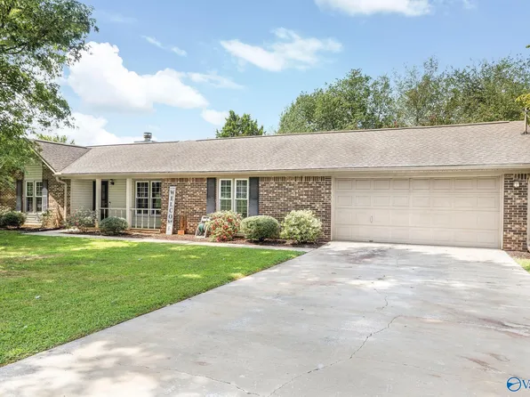 303 Red Oak Rd, Madison, AL 35758