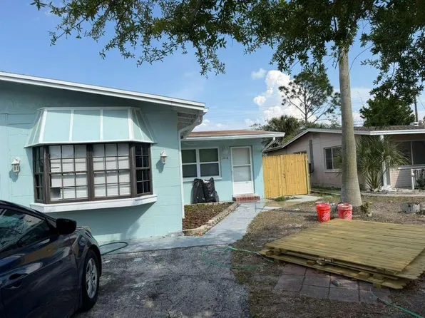 2818 Miriam St S, Gulfport, FL 33711