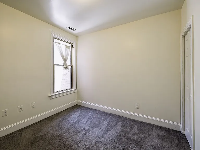 145 Thomas St NW — Photo 22