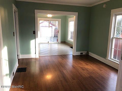 1st image of 1308 Marshall Ave SE