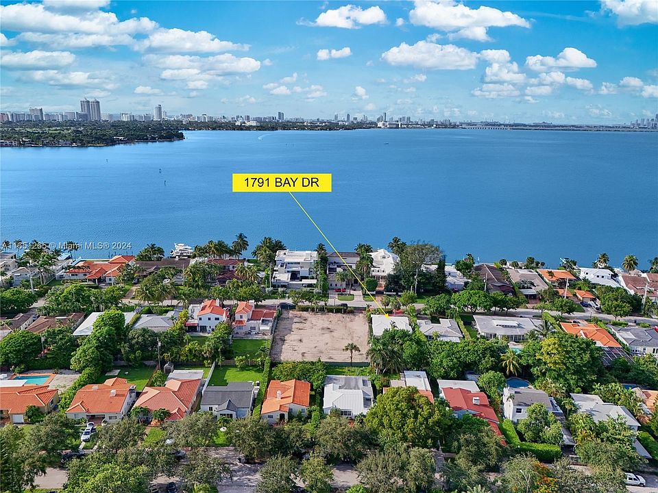 1st image of 1791 Bay Dr
