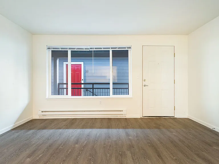 Bridgeview Flats — Photo 8